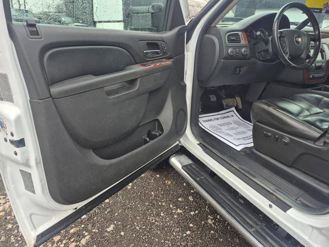 Used 2011 Chevrolet Silverado 3500 LTZ w/ LTZ Plus Package image 9