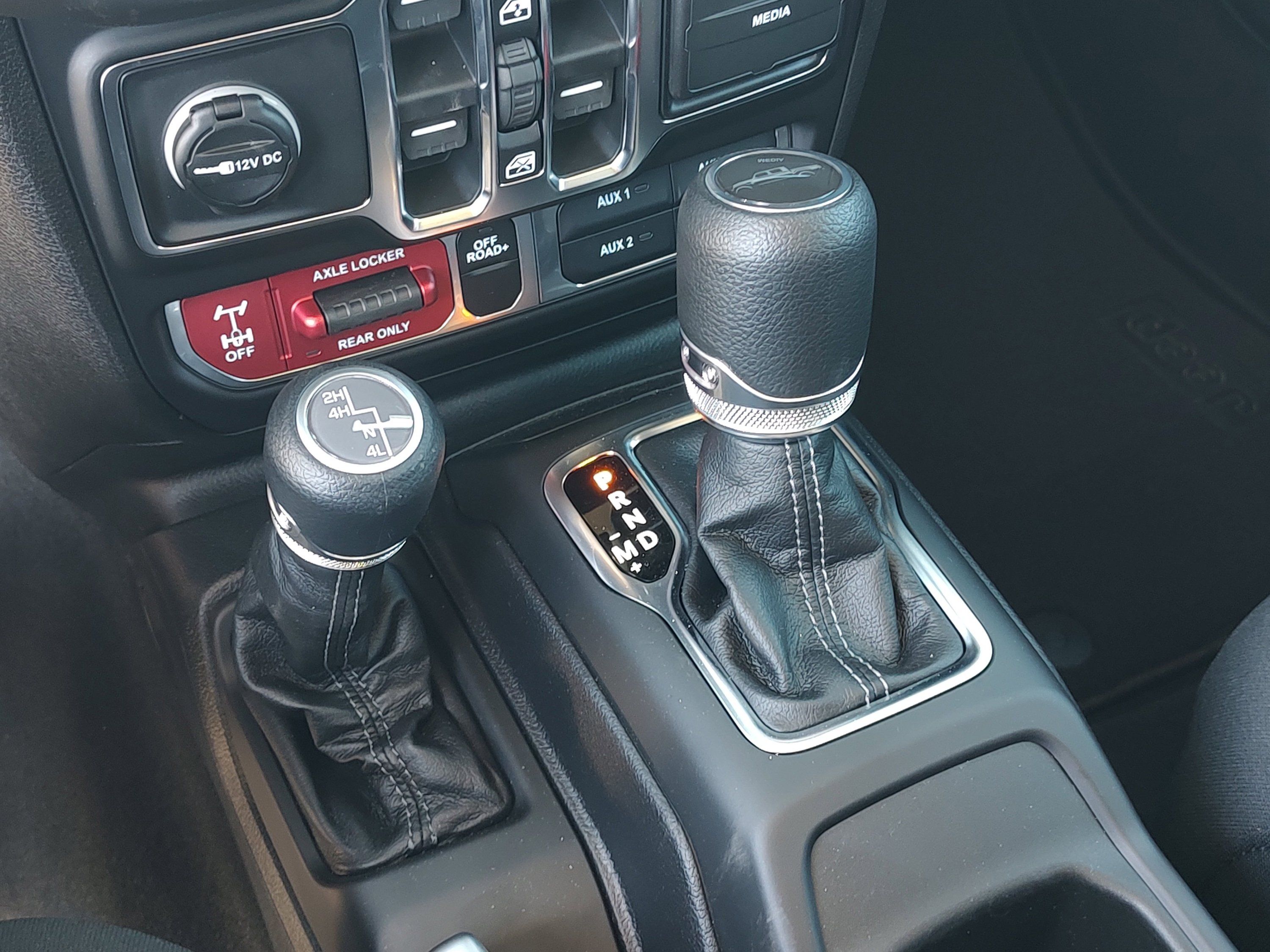 New 2026 Jeep Gladiator Mojave AWD/4WD image 18