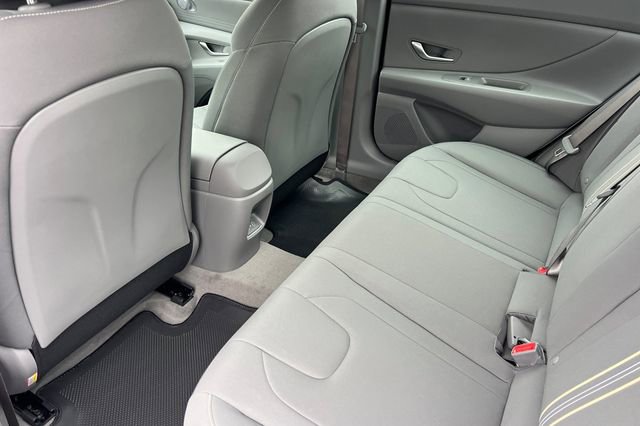 New 2026 Hyundai Elantra Hybrid FWD image 12