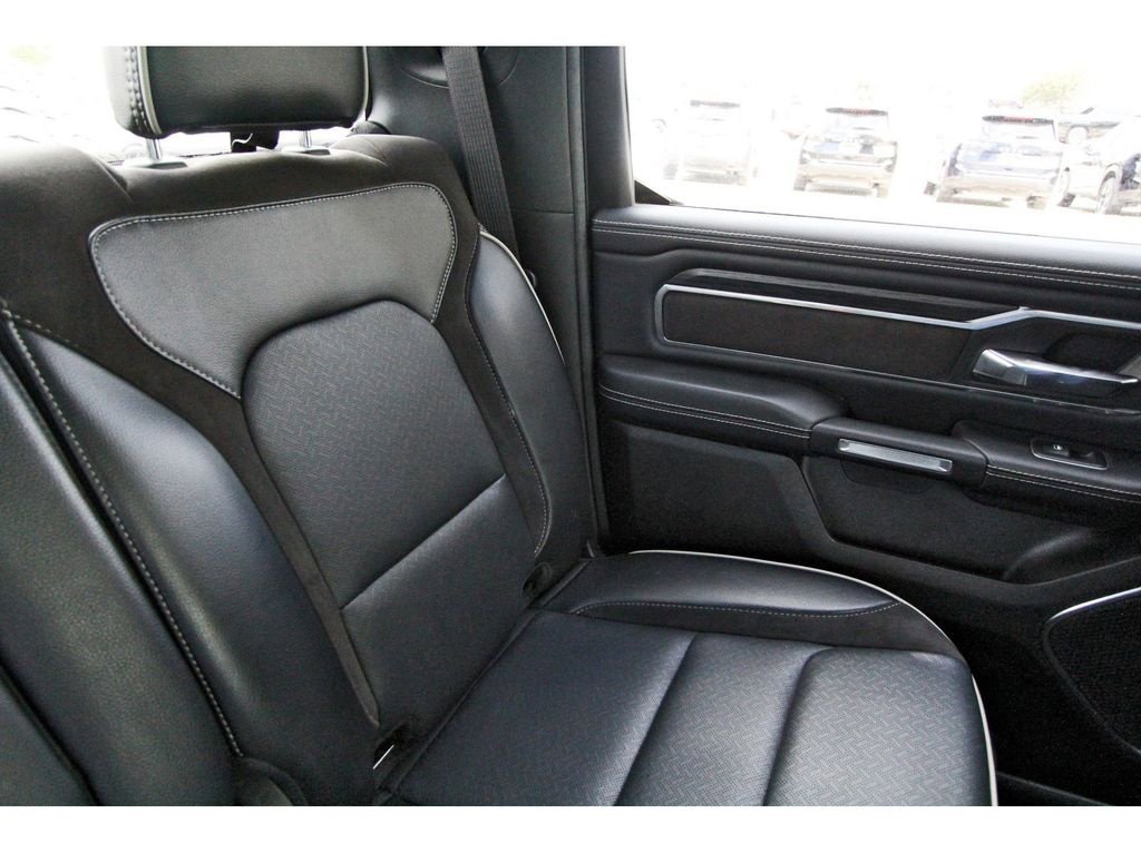 Used 2024 RAM 1500 Laramie AWD/4WD image 12