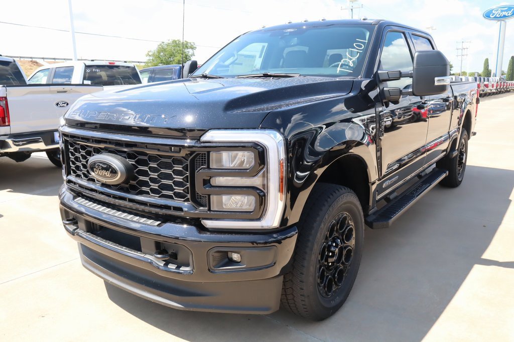 New 2025 Ford F250 XLT w/ Black Appearance Package image 11