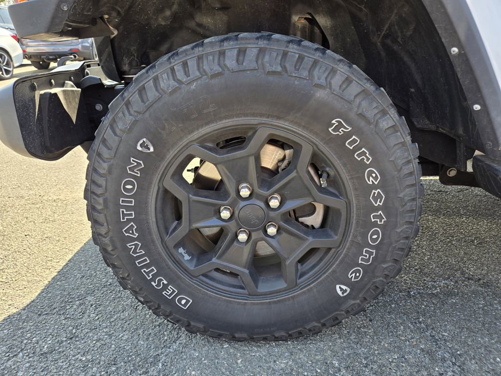 Used 2022 Jeep Gladiator Willys image 7