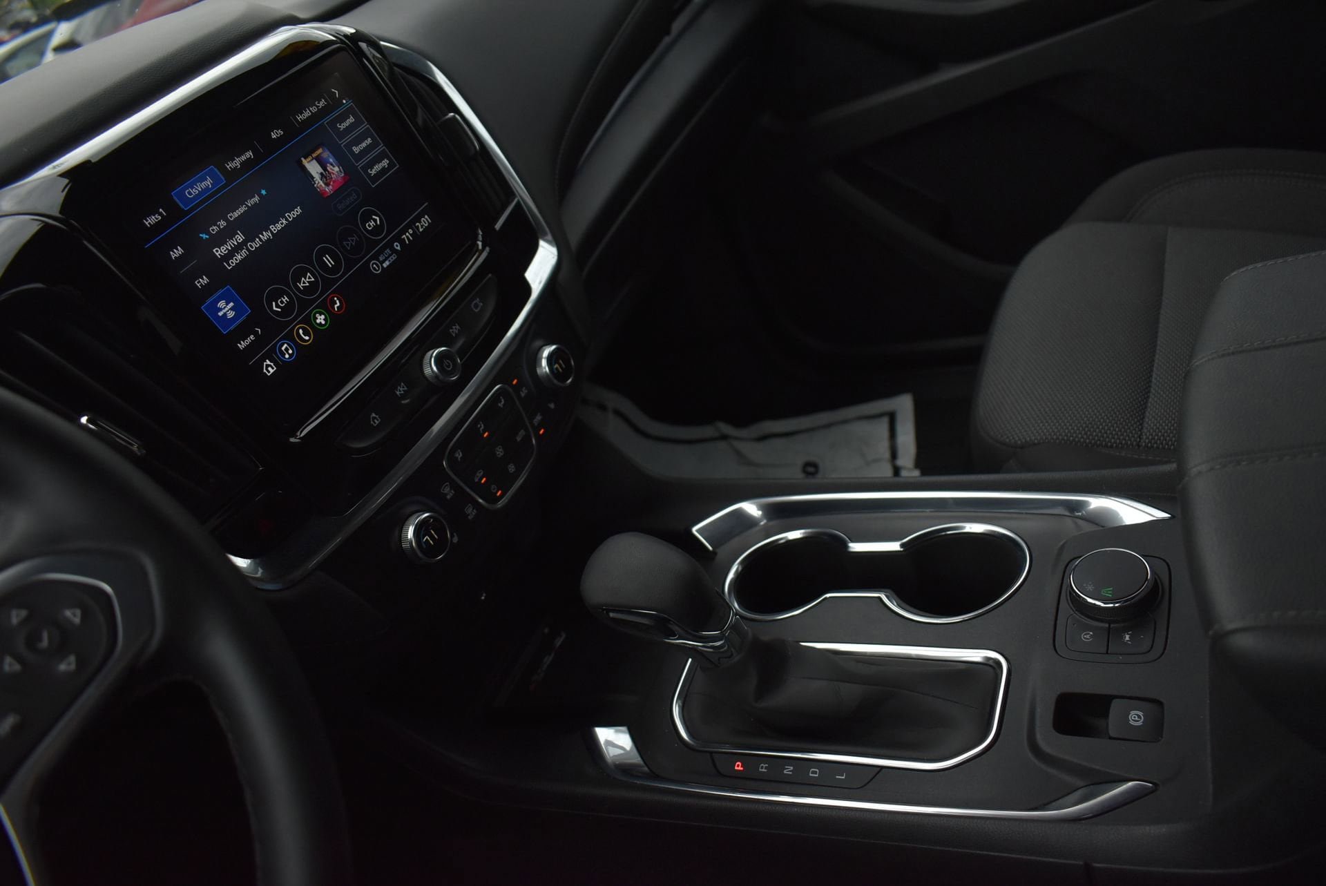 Used 2023 Chevrolet Traverse LT FWD image 27
