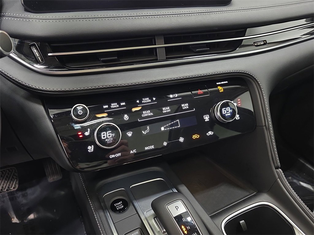 Certified 2026 INFINITI QX60 Luxe w/ Cargo Package image 21