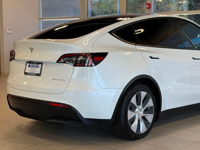 Used 2022 Tesla Model Y Long Range AWD/4WD image 11