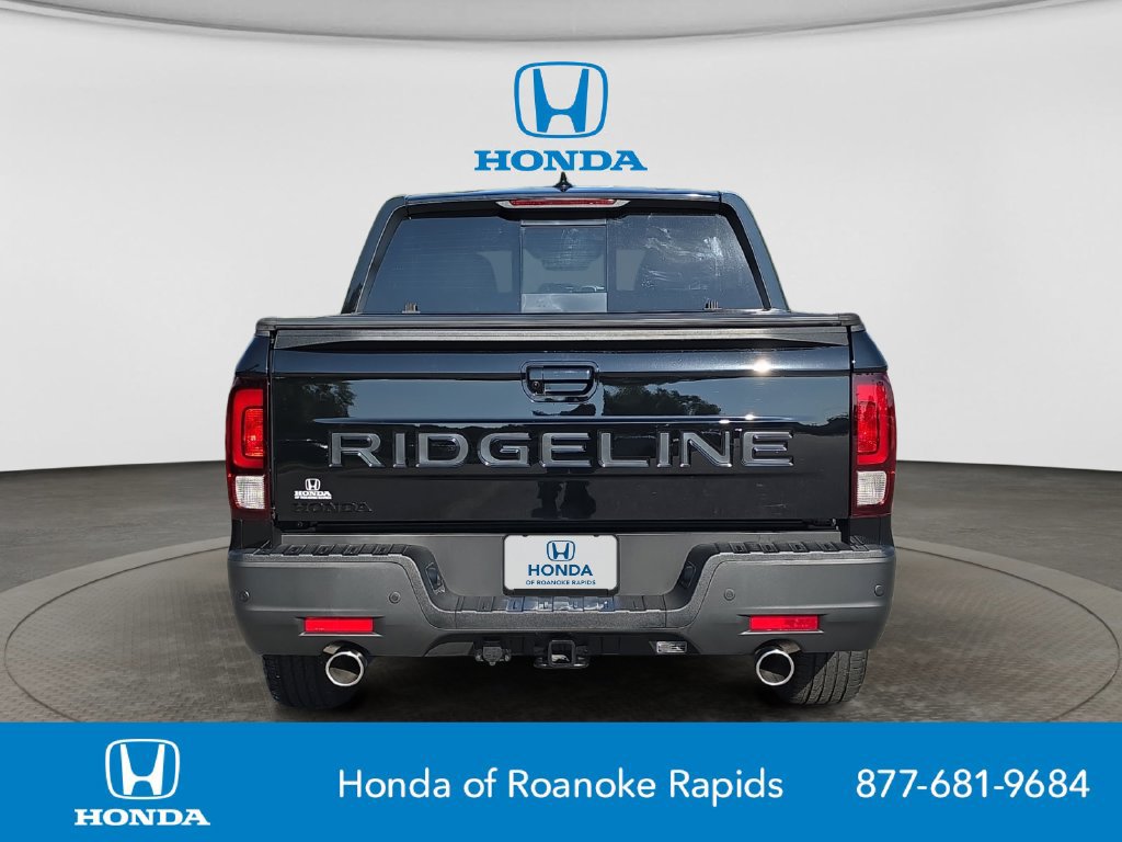 Used 2025 Honda Ridgeline Black Edition image 4