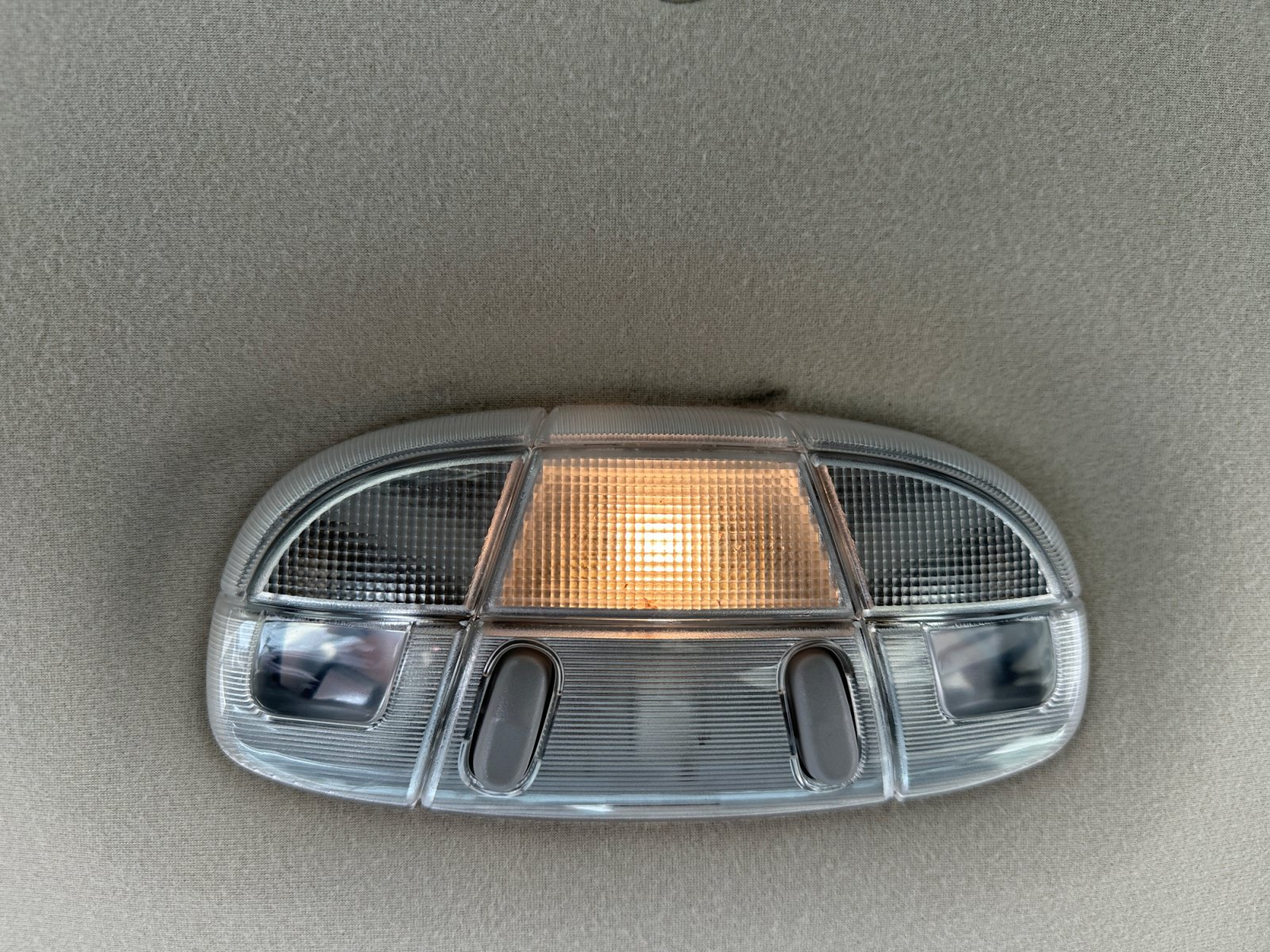 Used 2011 Ford E-350 and Econoline 350 Extended Wagon Super Duty RWD image 28
