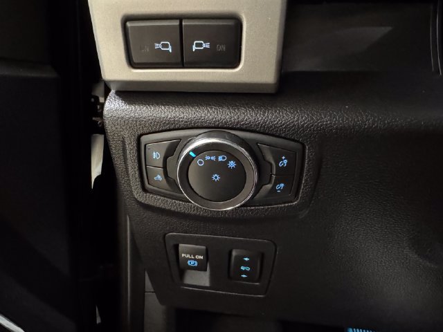 Used 2018 Ford F150 Lariat w/ Equipment Group 502A Luxury RWD image 10