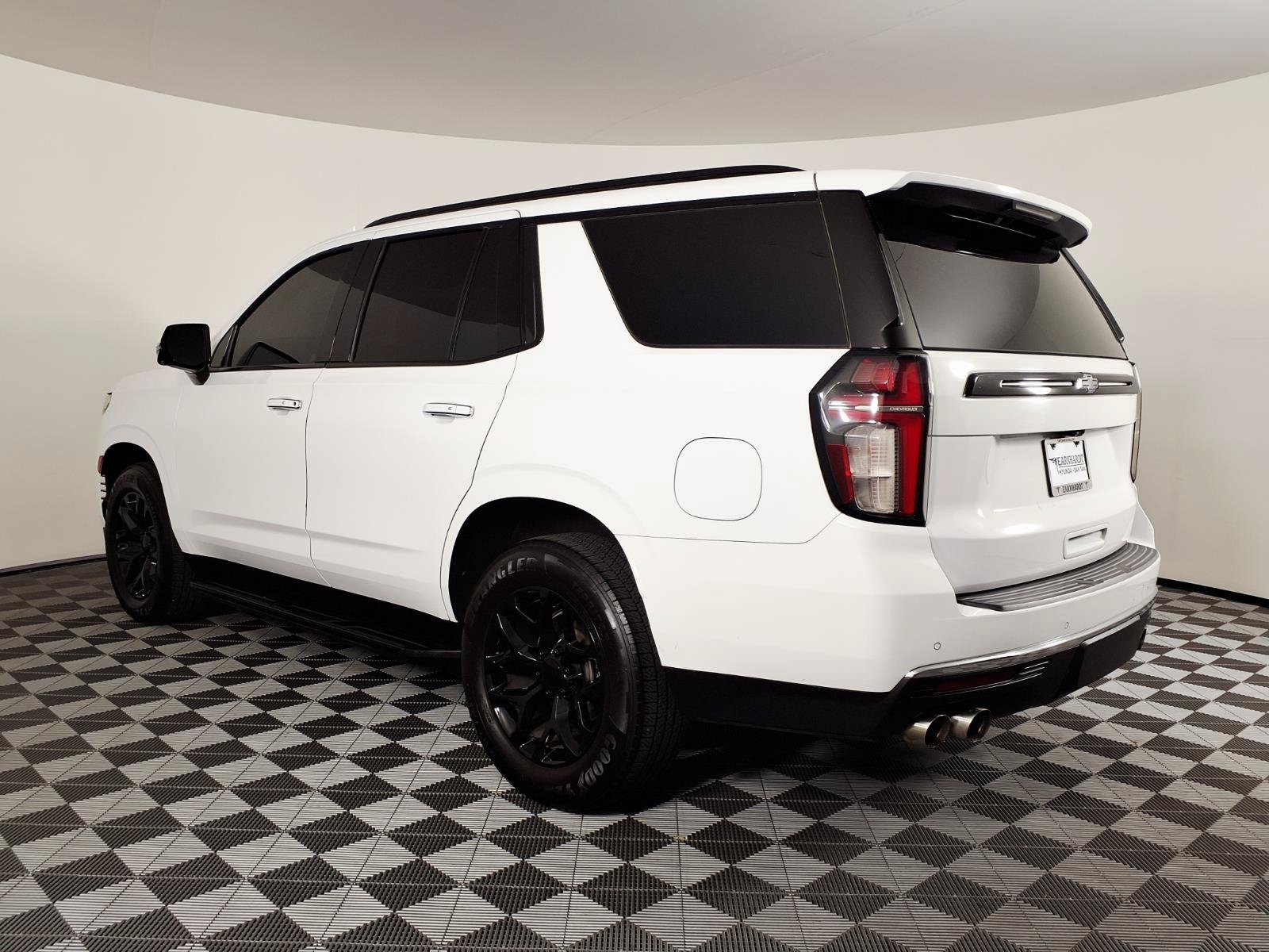 Used 2021 Chevrolet Tahoe Premier w/ Premium Package AWD/4WD image 6