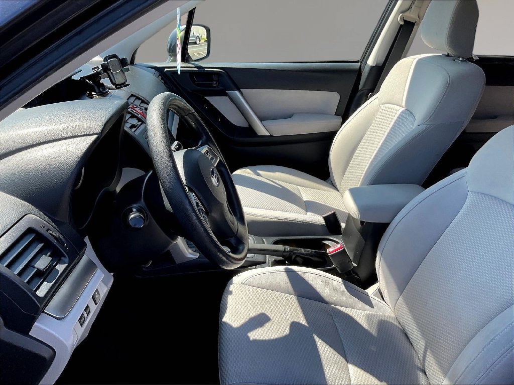 Used 2014 Subaru Forester 2.5i Premium w/ All-Weather Package AWD/4WD image 19