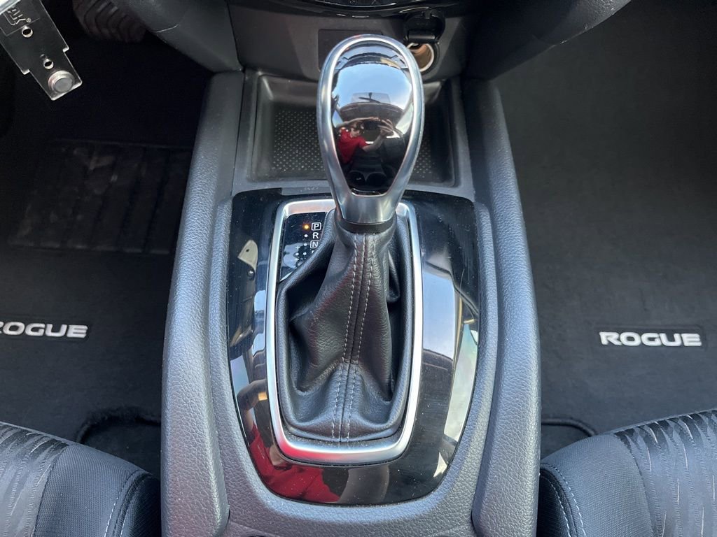 Used 2018 Nissan Rogue S image 70