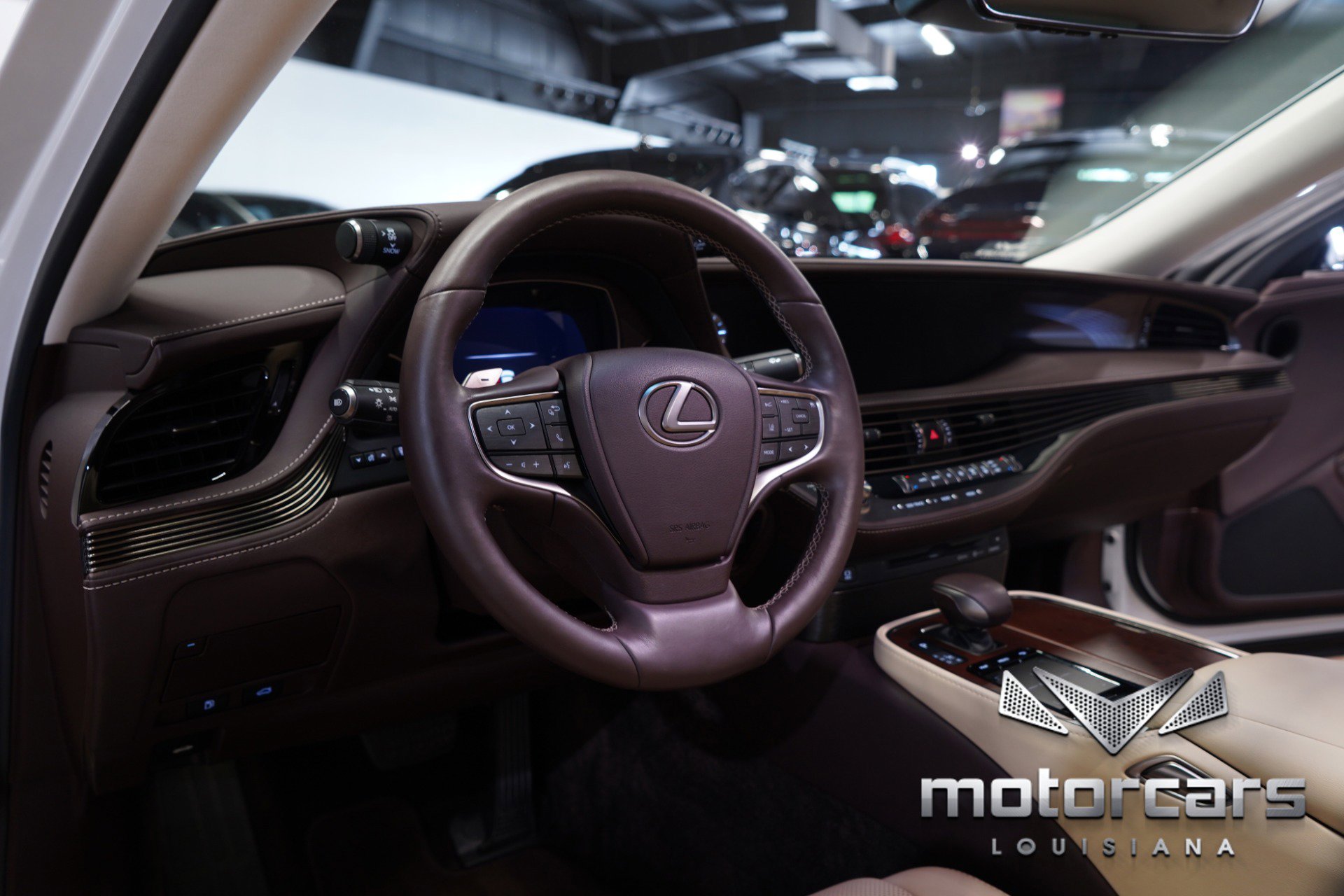 Used 2020 Lexus LS 500 w/ Accessory Package (Z2) RWD image 27