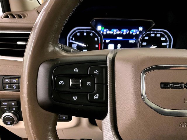 Used 2021 GMC Yukon Denali w/ Denali Ultimate Package AWD/4WD image 17