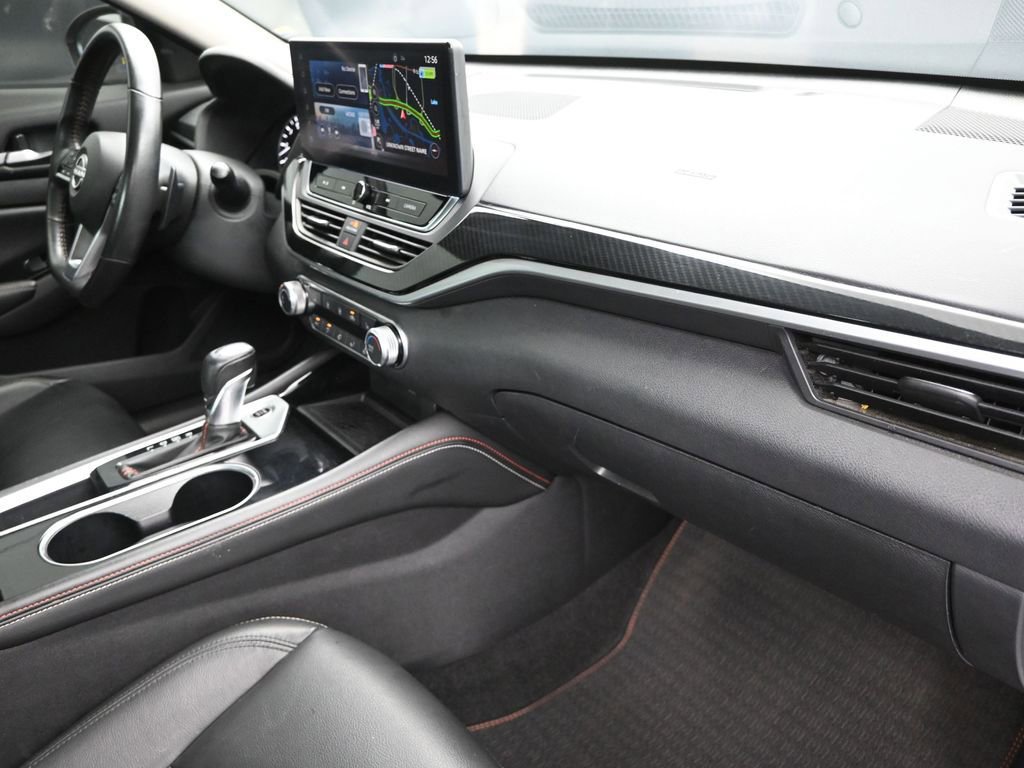 Used 2024 Nissan Altima 2.5 SR w/ SR Premium Package image 24