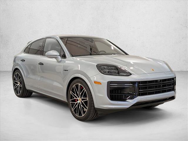 Used 2024 Porsche Cayenne Turbo image 7