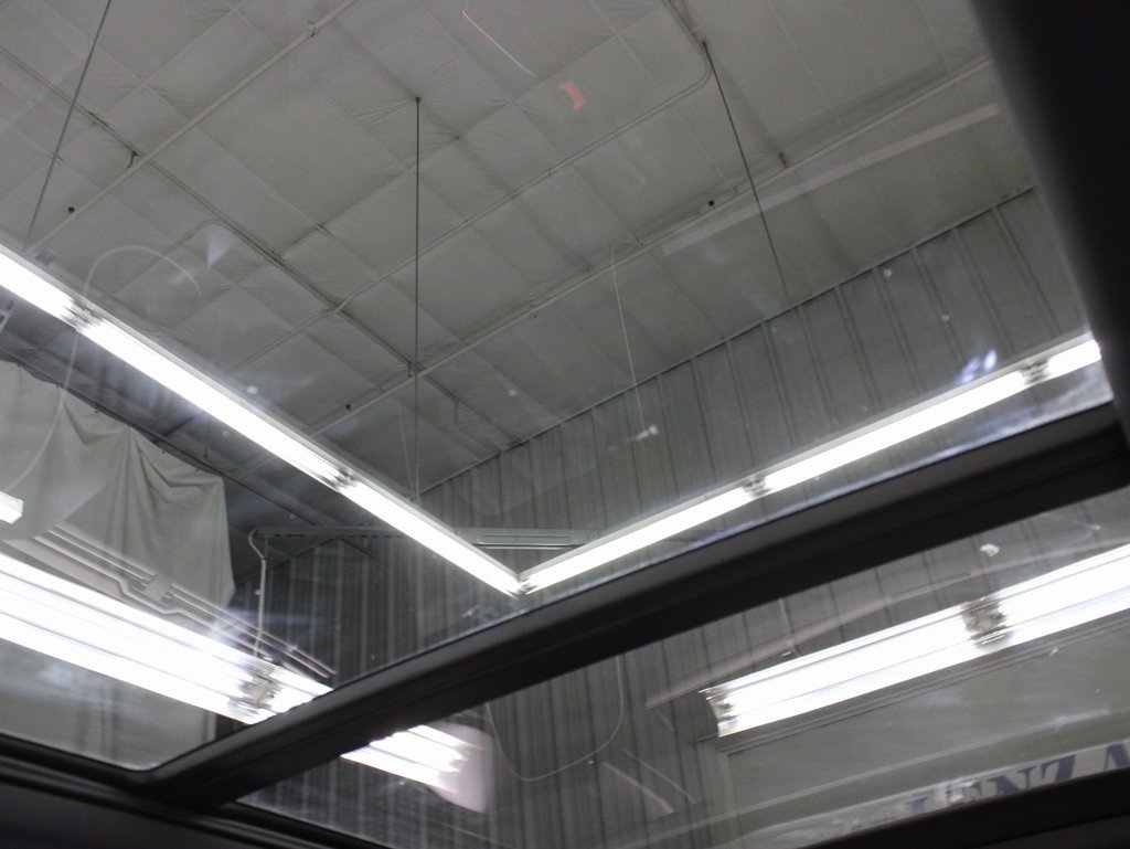 Used 2024 Volkswagen Atlas Cross Sport SEL Premium R-Line image 24