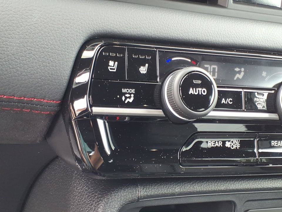 New 2026 Honda Pilot Black Edition image 16