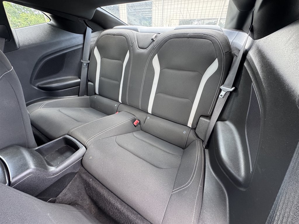 Used 2020 Chevrolet Camaro LT RWD image 12