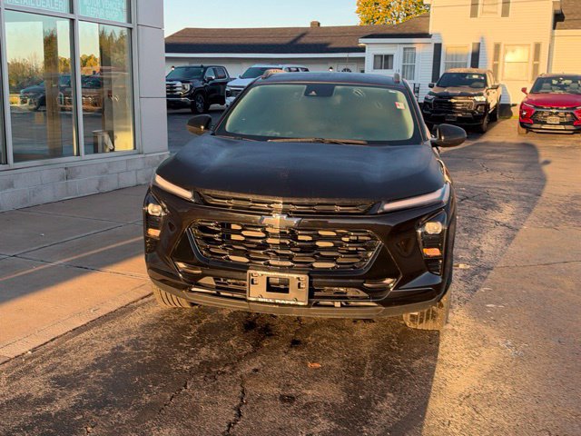 Used 2025 Chevrolet Trax ACTIV FWD image 6