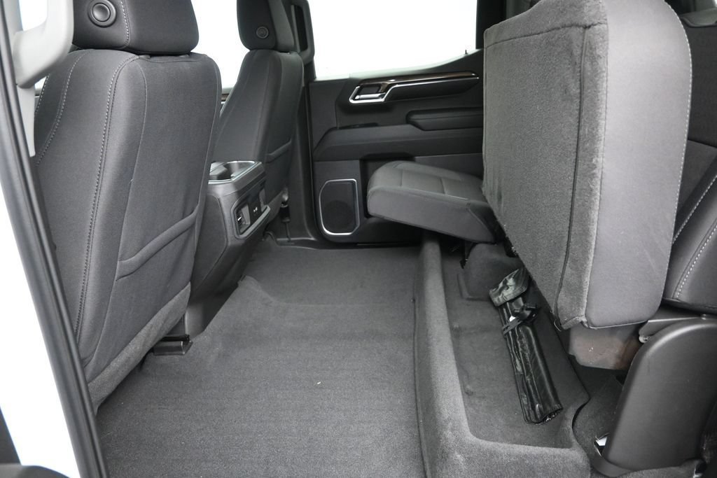 Used 2024 Chevrolet Silverado 1500 LT RWD image 14