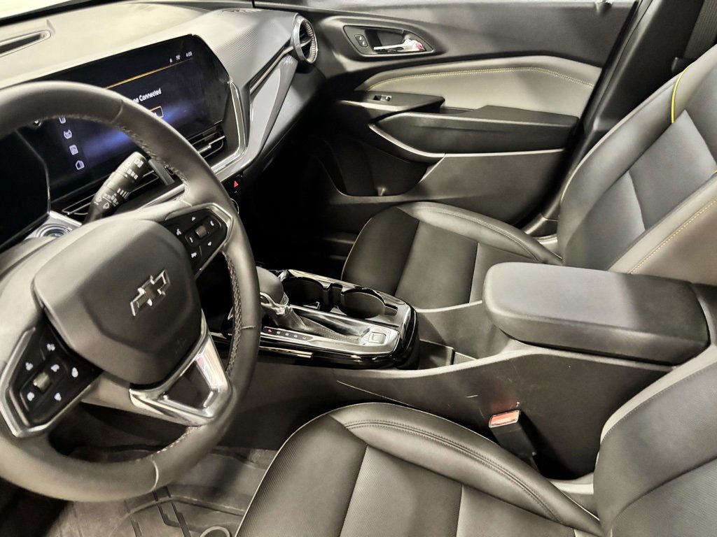 Used 2025 Chevrolet Trax ACTIV w/ Driver Confidence Package image 16