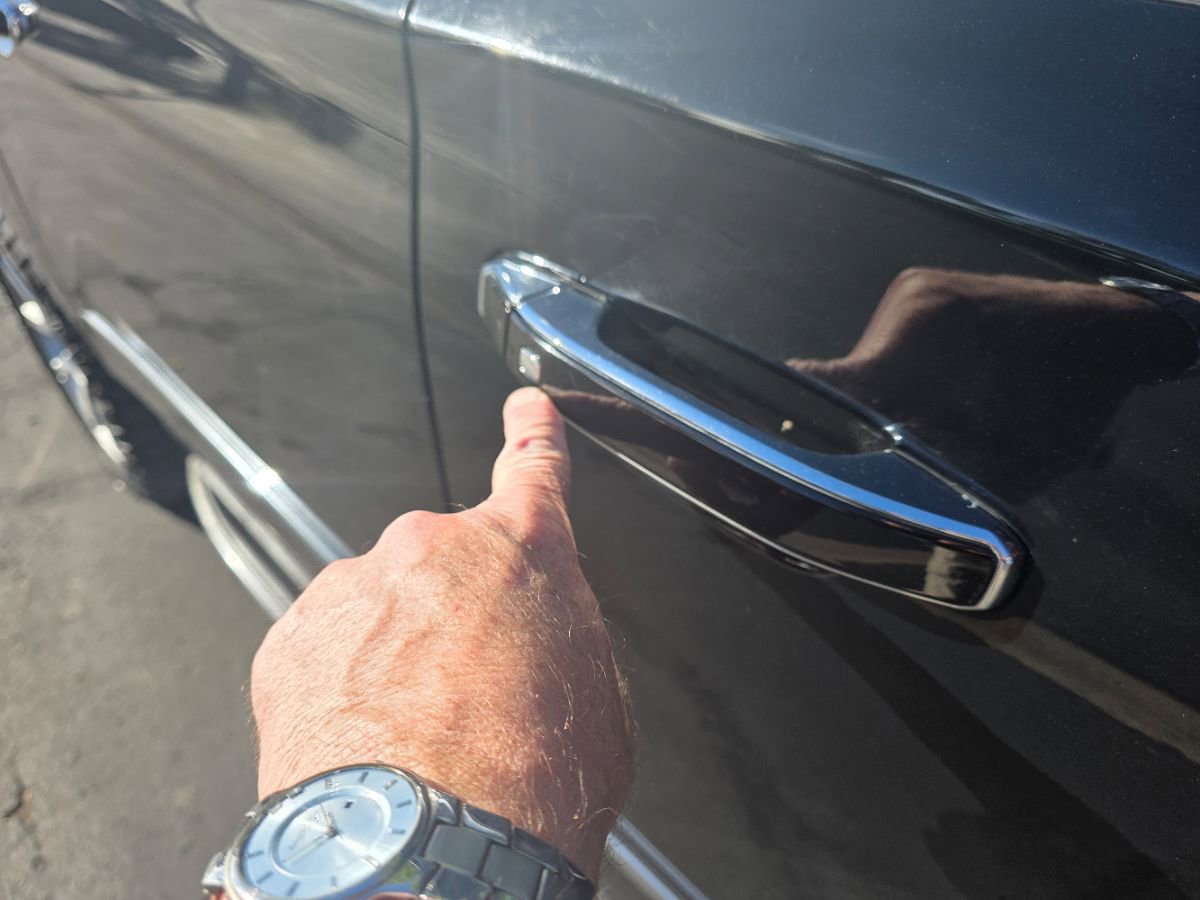 Used 2018 GMC Yukon XL Denali image 16