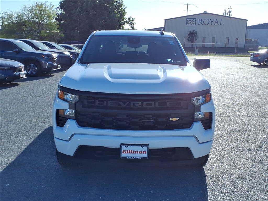 Used 2024 Chevrolet Silverado 1500 Custom image 3
