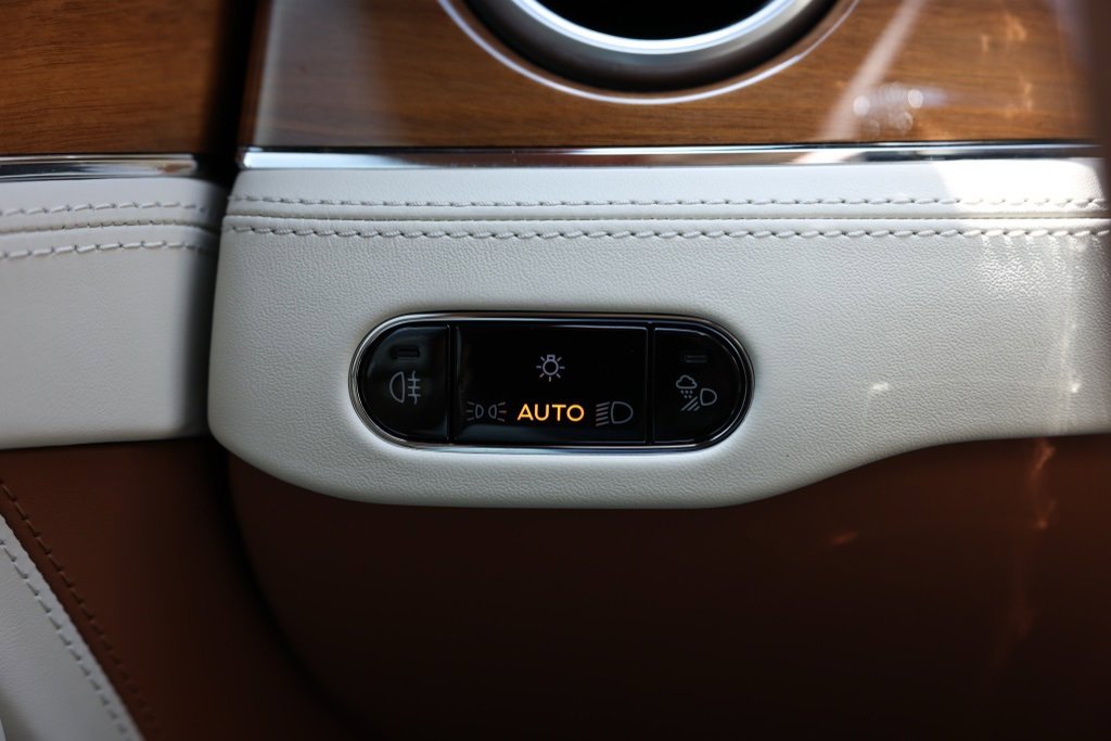 Used 2024 Bentley Continental GT image 23