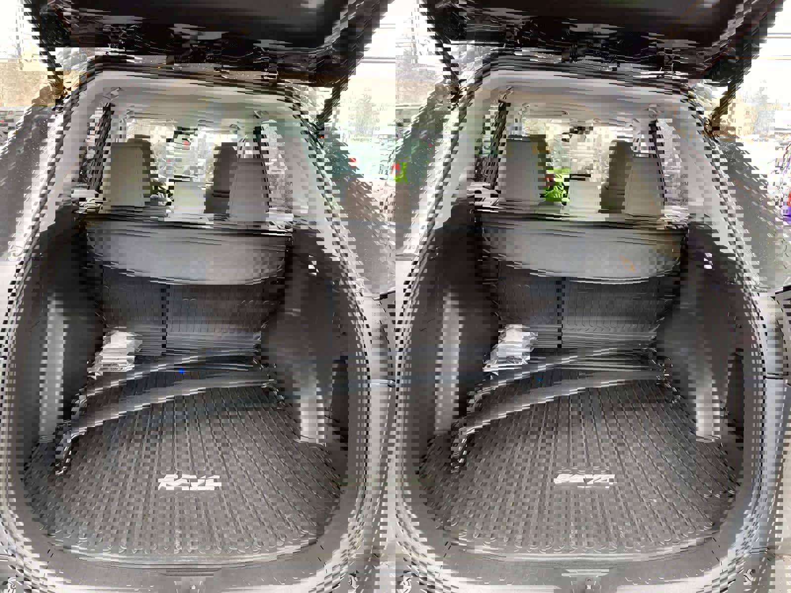 Used 2023 Toyota RAV4 XLE w/ Convenience Package image 7