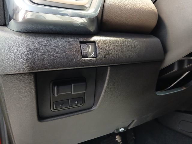 Certified 2025 GMC Canyon Denali image 28