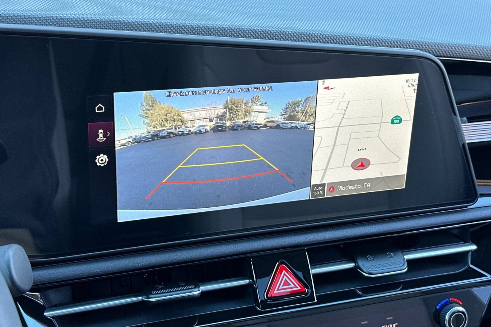 Used 2025 Kia Niro EX Touring image 17