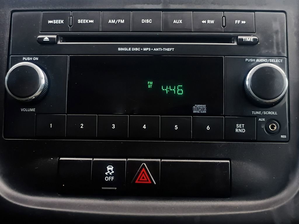 Used 2012 Dodge Avenger SE image 8