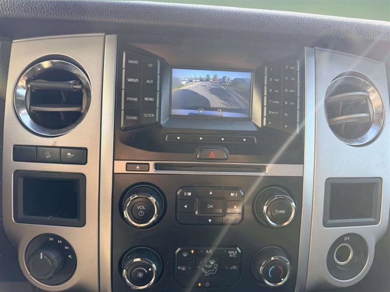 Used 2017 Ford Expedition XLT image 39