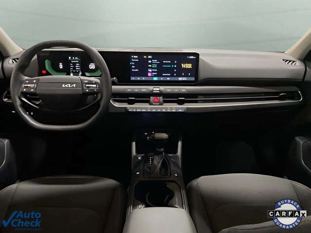 Used 2025 Kia K4 LX image 11
