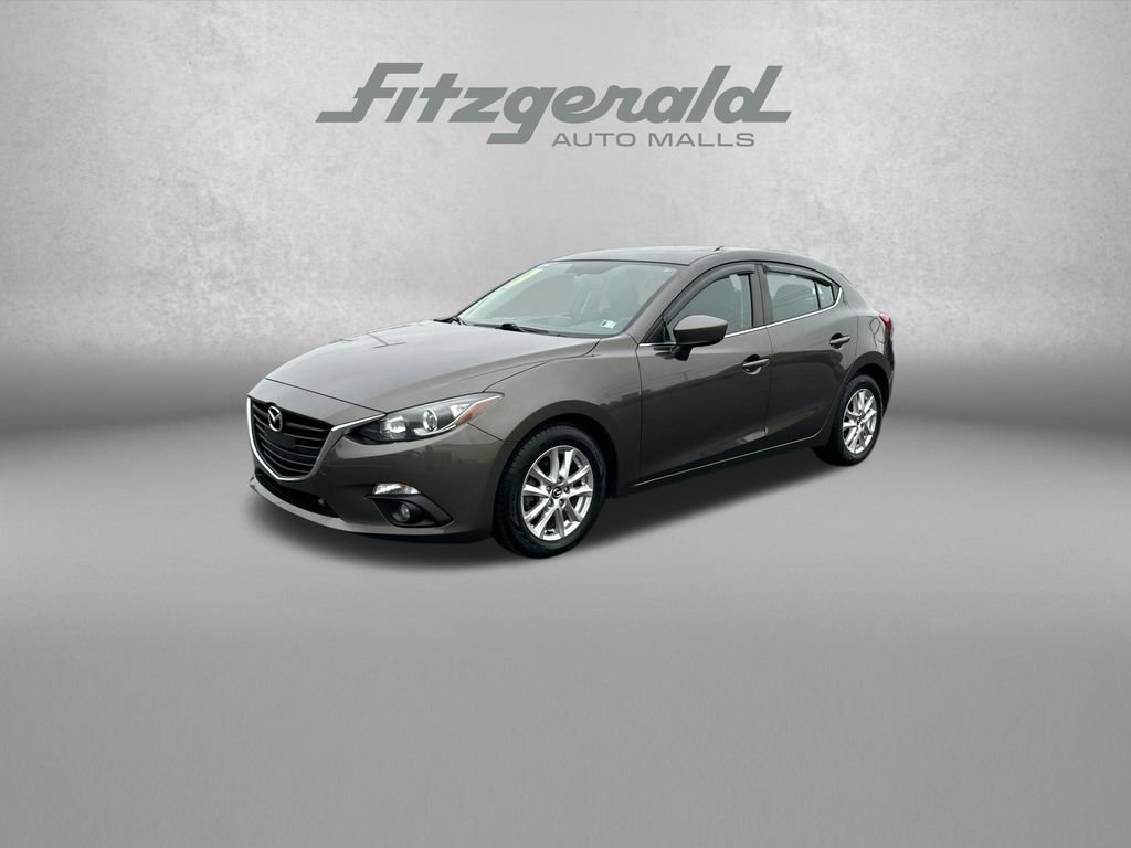 Used 2016 MAZDA MAZDA3 i Touring w/ Popular Equipment Package FWD image 3