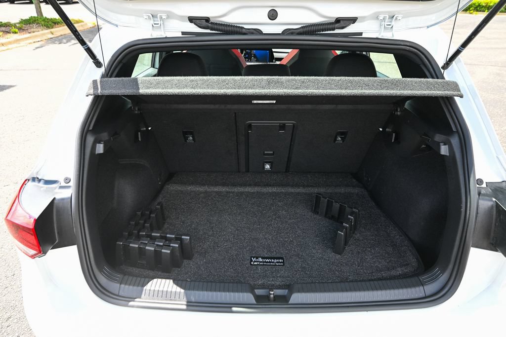 Used 2022 Volkswagen GTI SE FWD image 16
