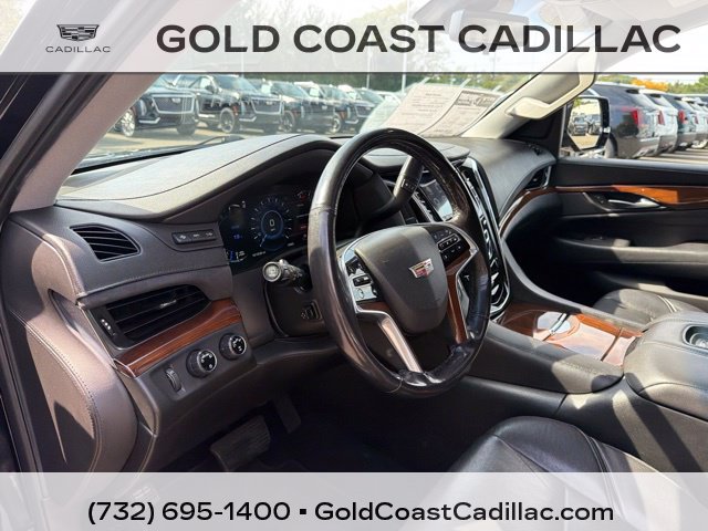 Used 2018 Cadillac Escalade Luxury AWD/4WD image 20