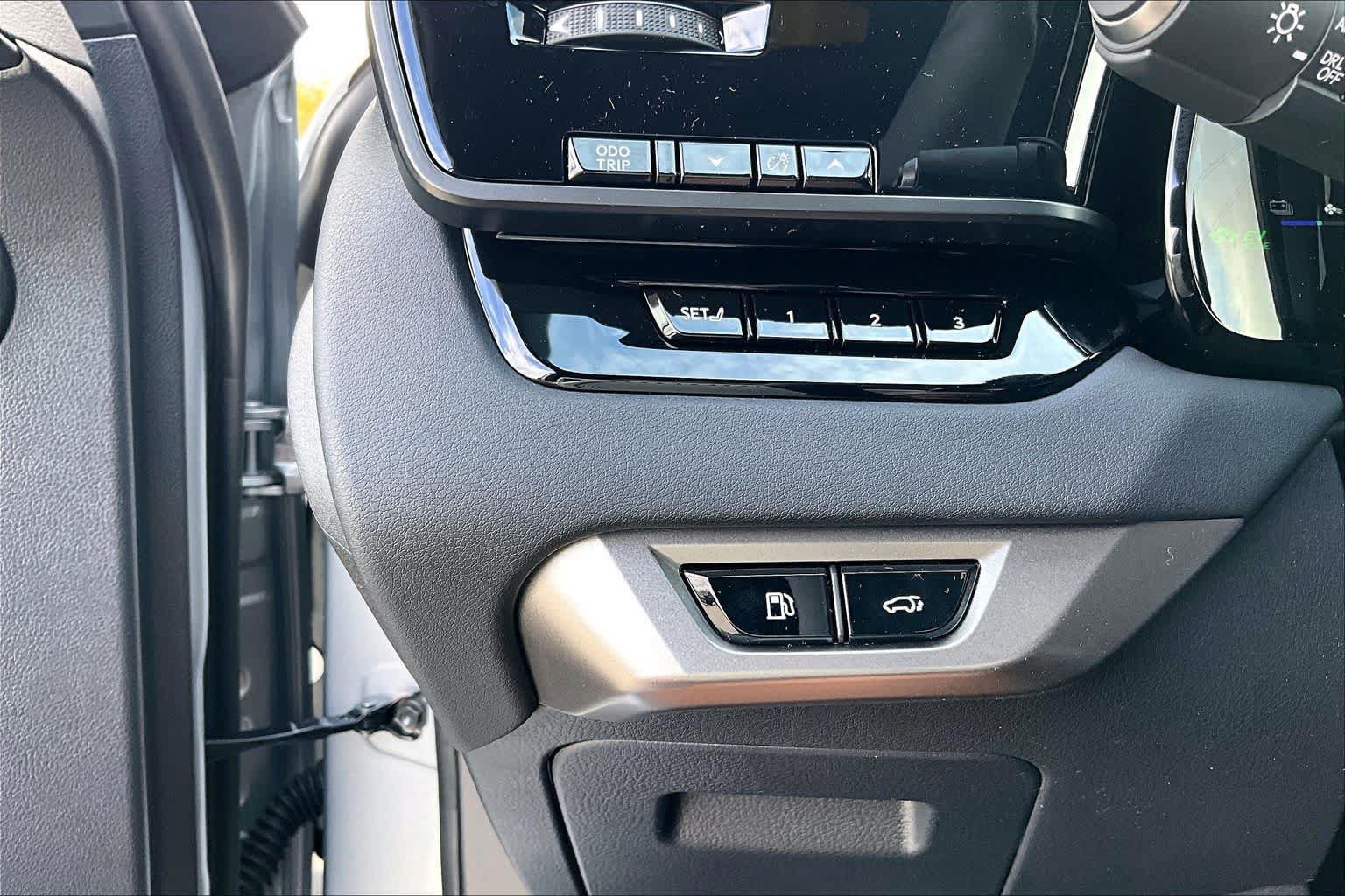 New 2026 Lexus RX 450h AWD image 14