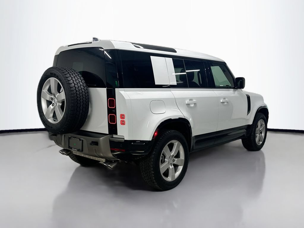 Used 2025 Land Rover Defender 110 X-Dynamic SE AWD/4WD image 9