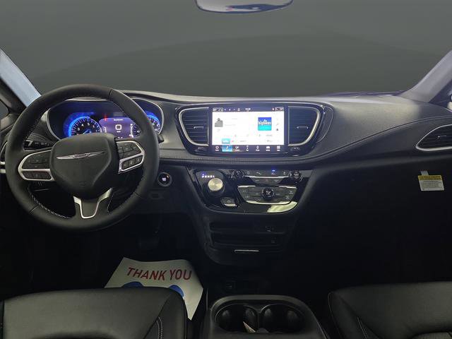 New 2026 Chrysler Pacifica Select FWD image 5