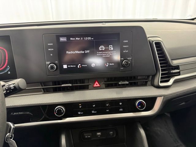 Used 2024 Kia Sportage LX image 19