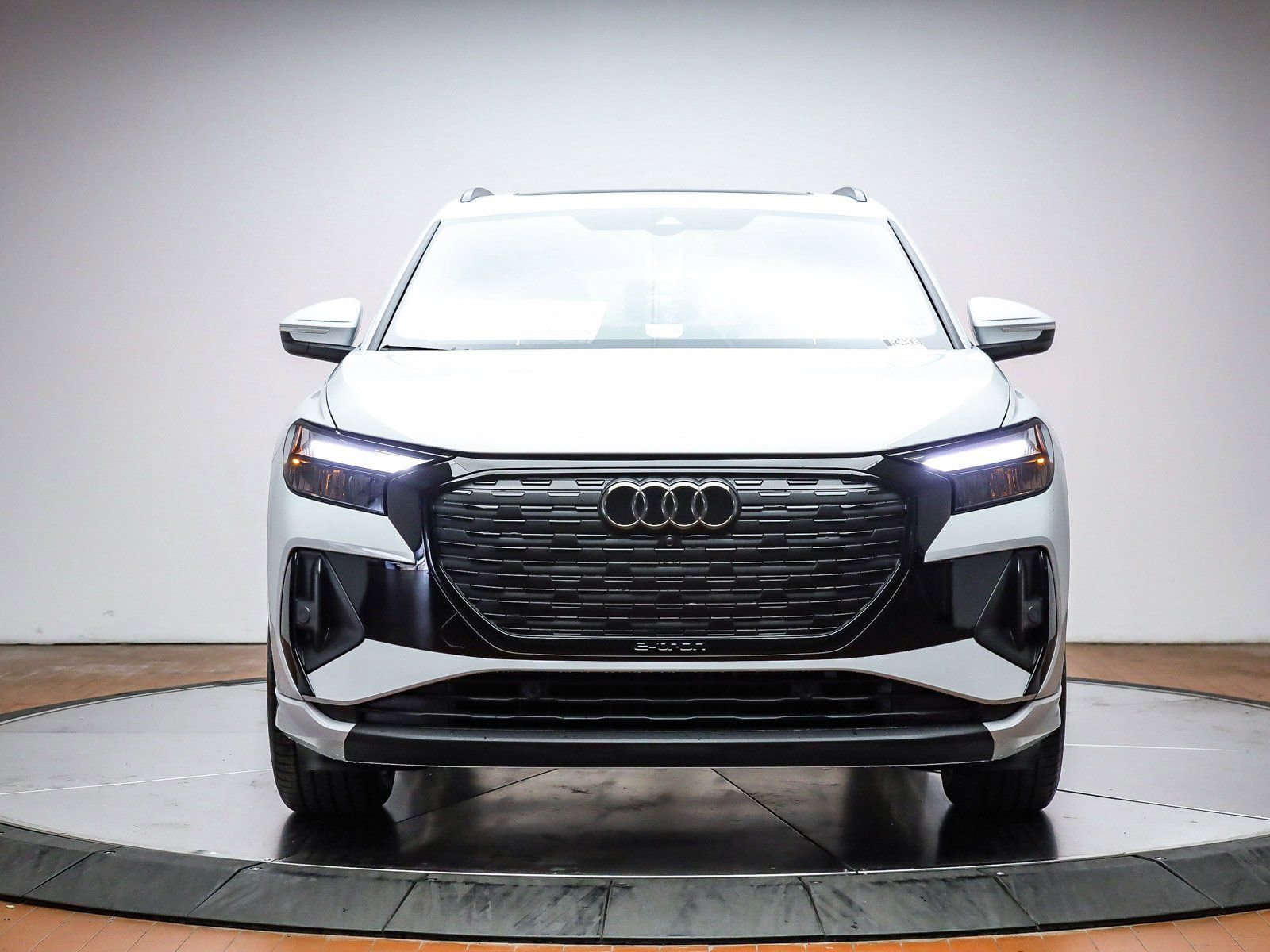 New 2026 Audi Q4 e-tron Premium image 3