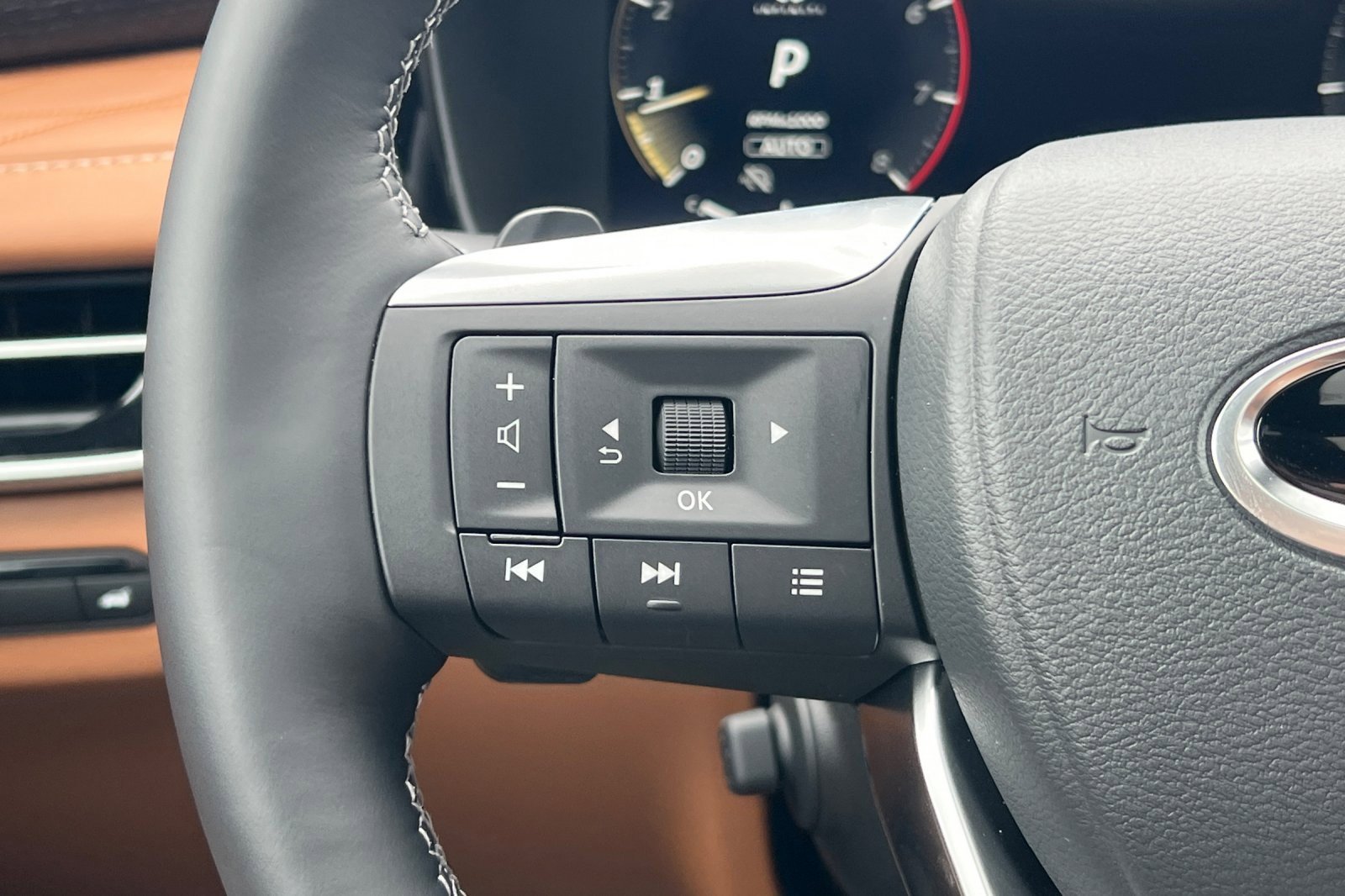 New 2026 INFINITI QX60 Autograph w/ Dark Cargo Package image 27