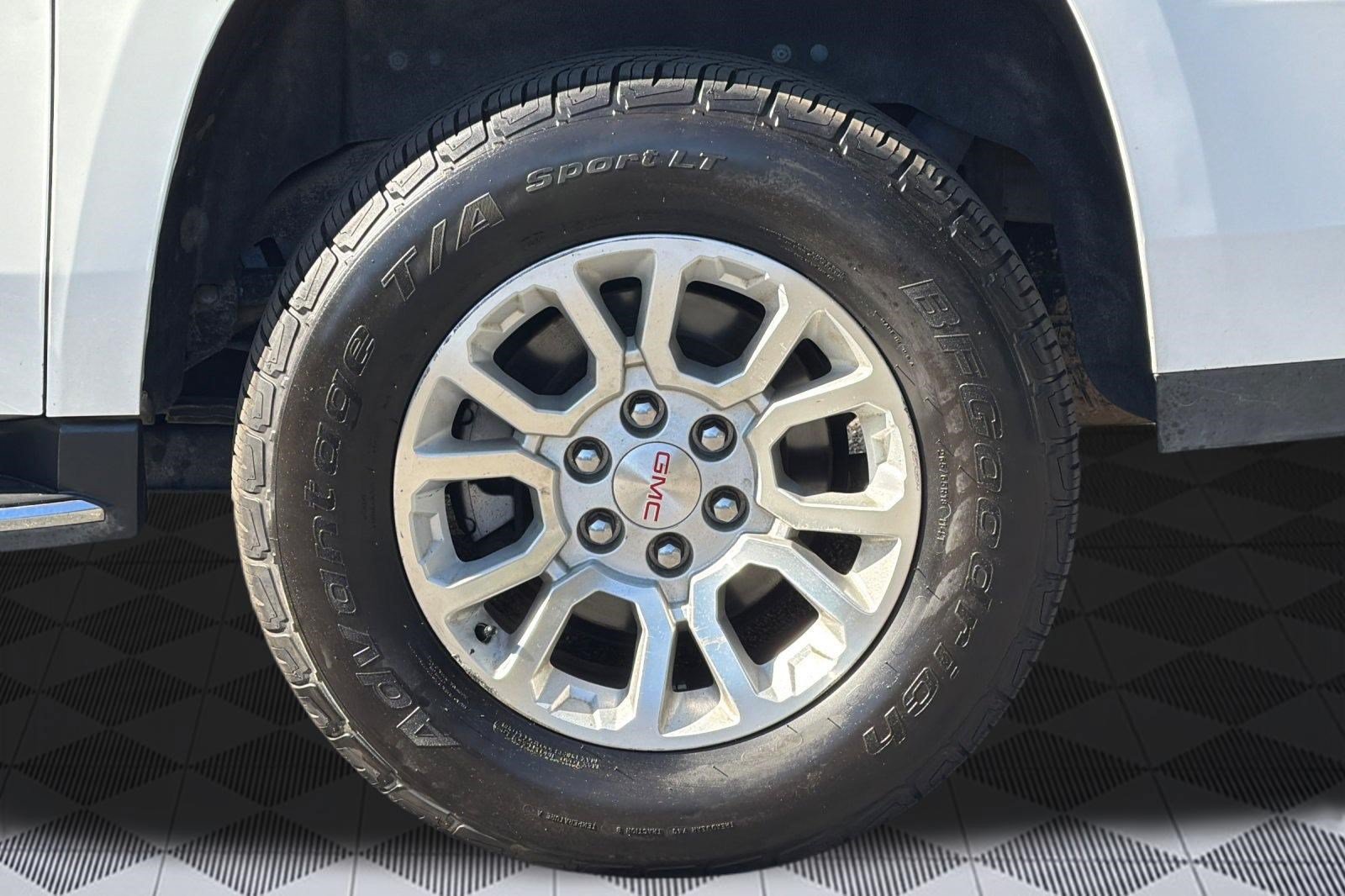 Used 2018 GMC Yukon XL SLT AWD/4WD image 13