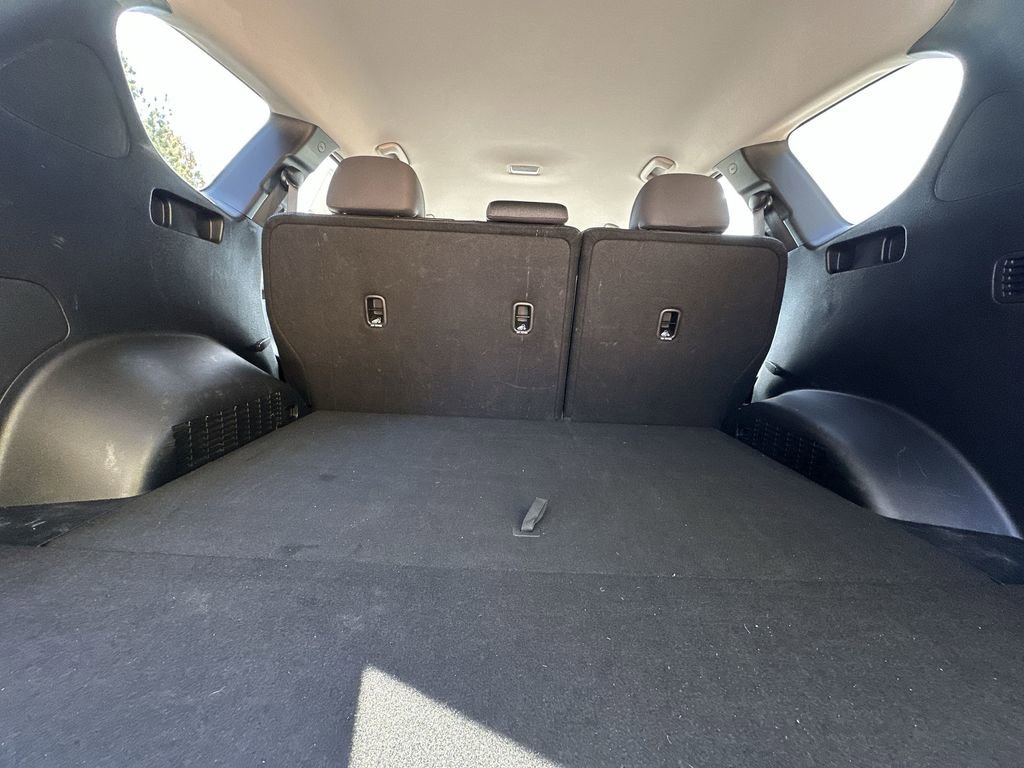 Used 2019 Hyundai Santa Fe SE image 22