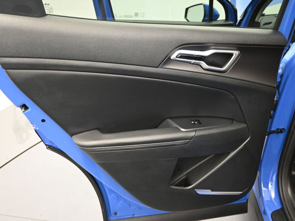 Certified 2026 Kia Sportage EX w/ EX Panorama Roof Package image 17