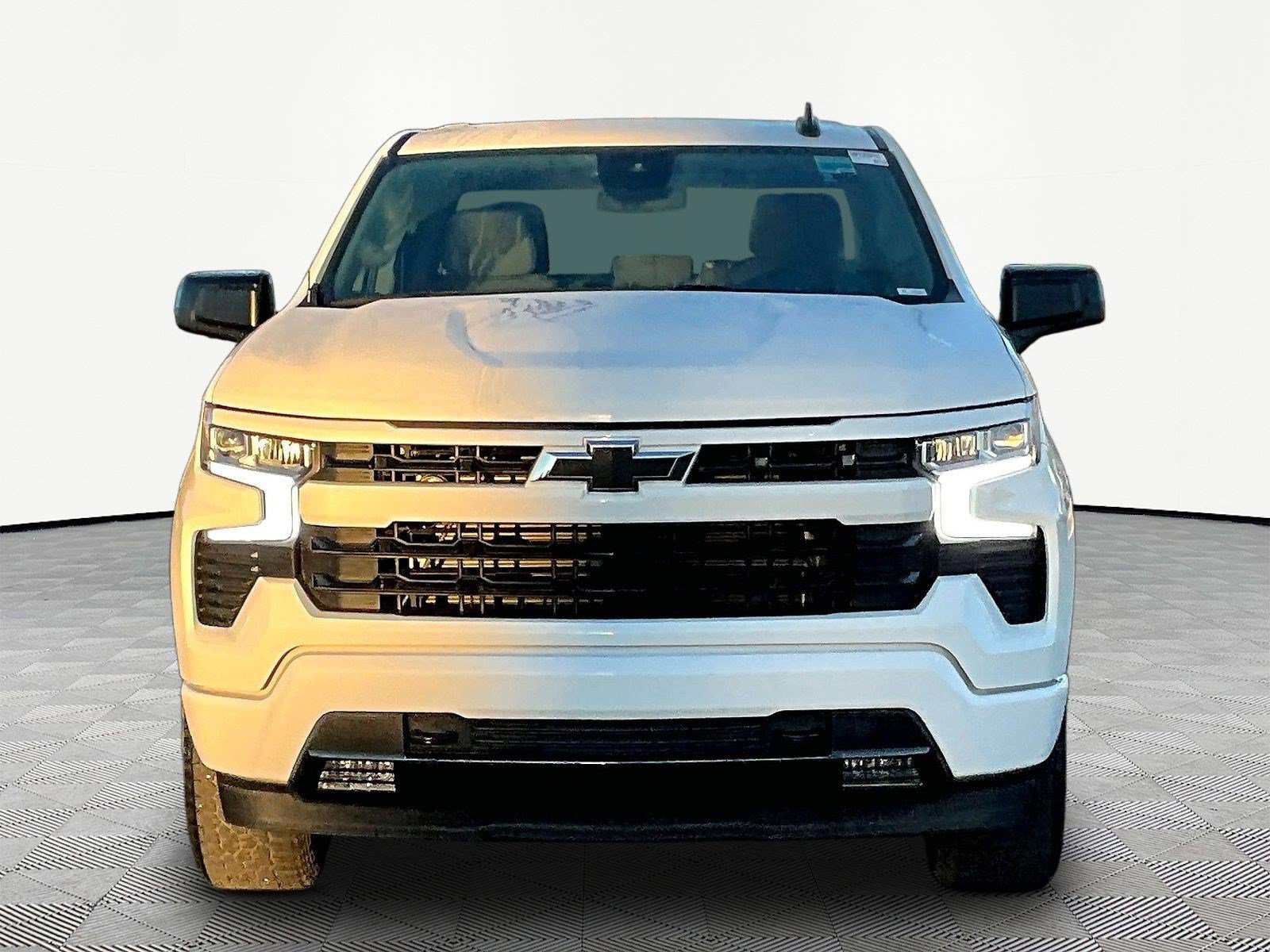 Used 2023 Chevrolet Silverado 1500 RST AWD/4WD image 2