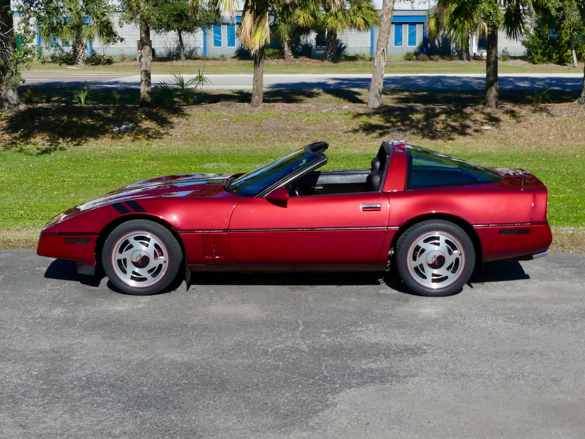 Used 1989 Chevrolet Corvette Coupe RWD image 14