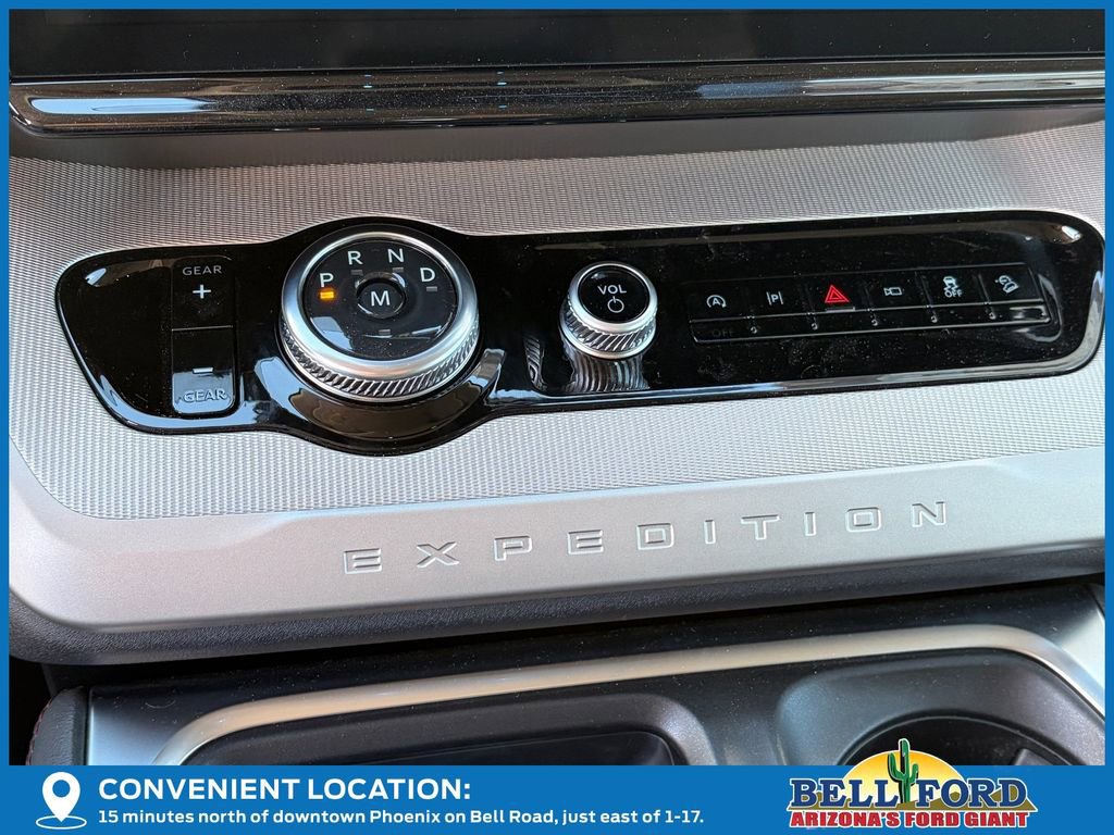 New 2025 Ford Expedition Active image 17