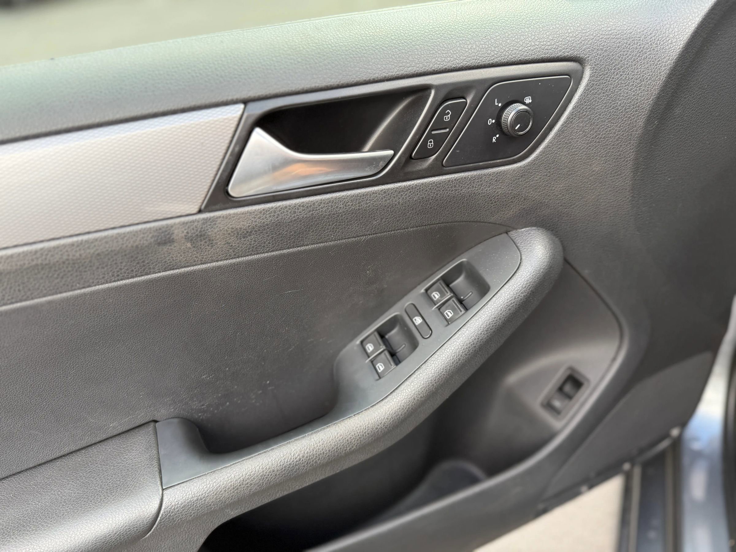 Used 2018 Volkswagen Jetta S image 18